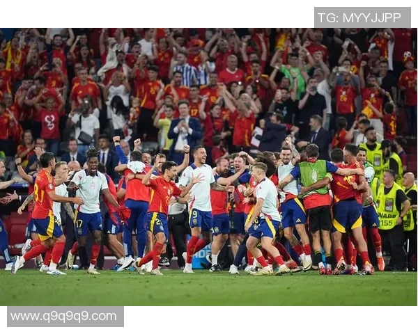 西班牙足球传奇人物解析:7号球星的辉煌历程与影响力